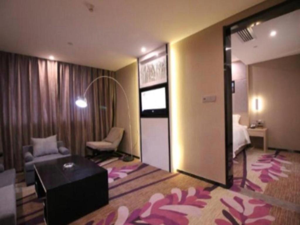 Lavande Hotel Nanchang Ai XI Hu Subway East Station Branch Eksteriør bilde