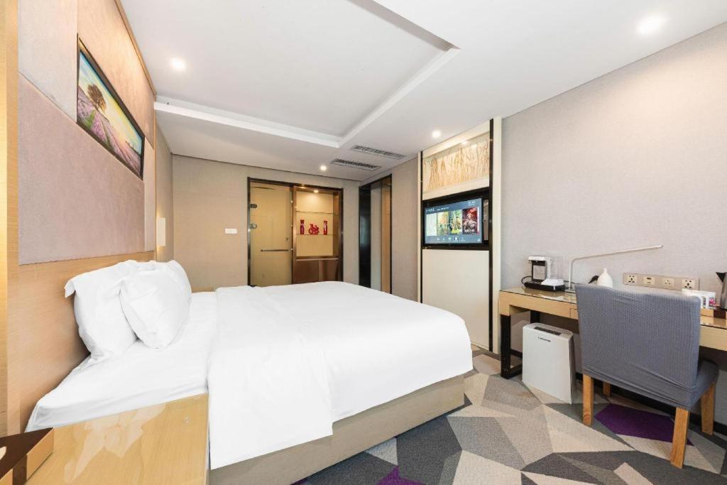 Lavande Hotel Nanchang Ai XI Hu Subway East Station Branch Eksteriør bilde
